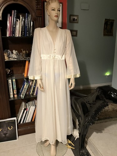 Stunning vintage gossard - stunning,